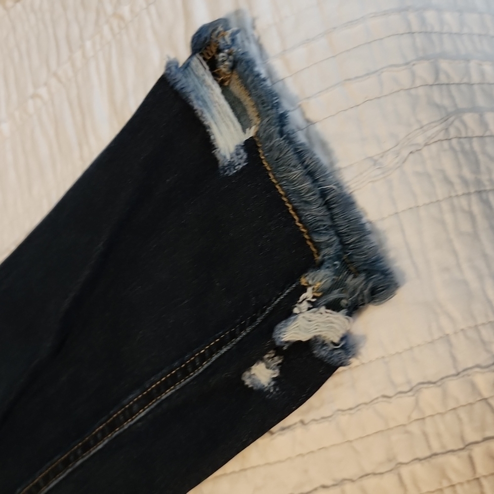 Bke Capris - image 4